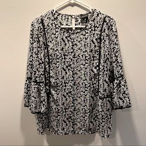 WHO WHAT WEAR Floral Blouse